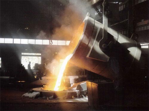 球墨鑄鐵管生產(chǎn)車(chē)間-球化處理