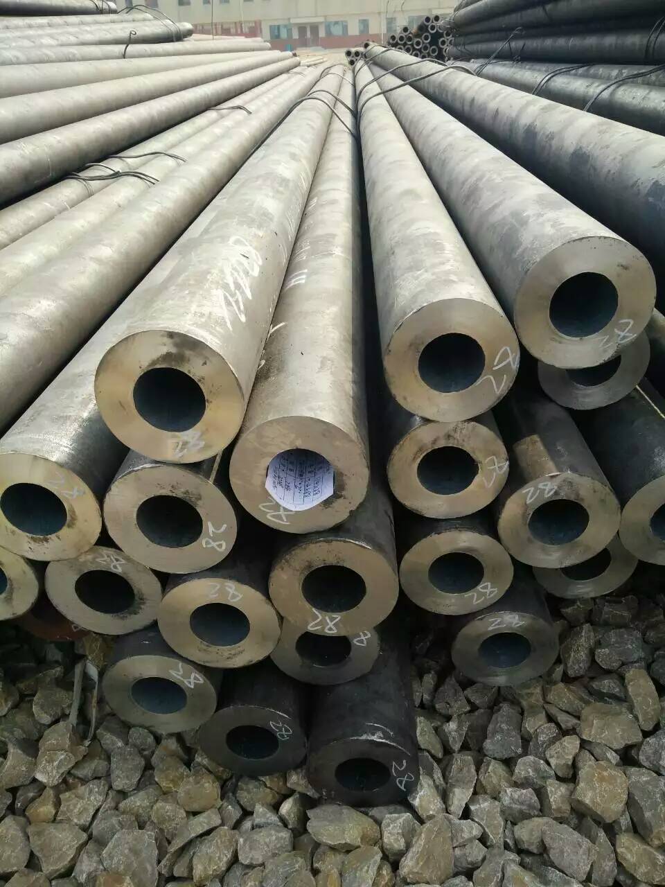 Q345B無(wú)縫鋼管